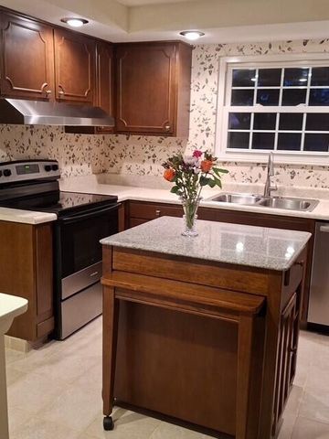 633 Sharon Drive 633 Sharon Drive, Fairborn, OH 45324