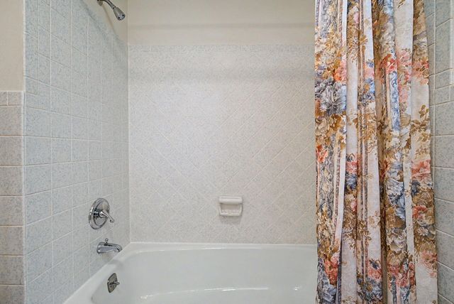 633 Sharon Drive 633 Sharon Drive, Fairborn, OH 45324