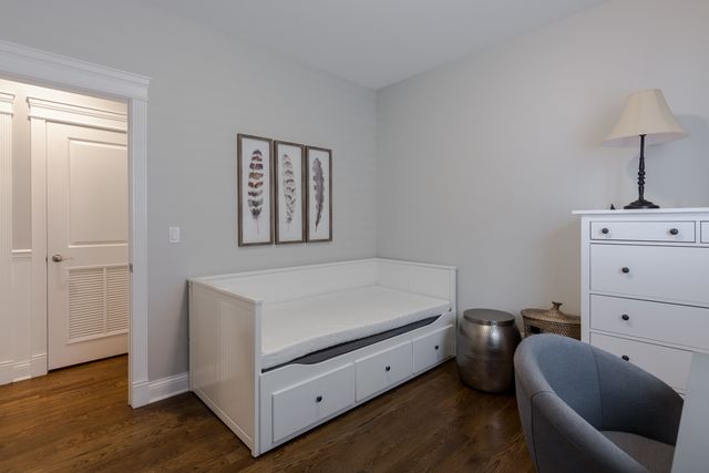 3315 N Seminary Avenue 2, Chicago, IL 60657