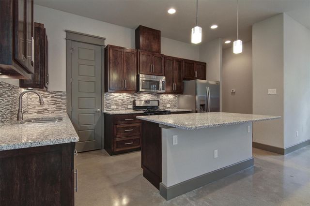 923 E 37th ST, Austin, TX 78705