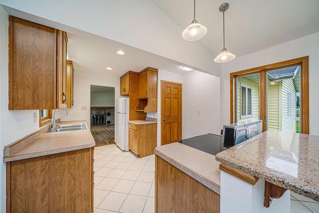1004 WERNER ALLEN ROAD, New London, WI 54961