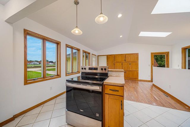 1004 WERNER ALLEN ROAD, New London, WI 54961