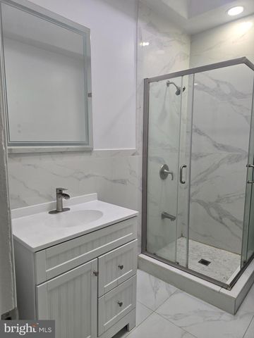 724-00 W WINGOHOCKING ST, Philadelphia, PA 19140