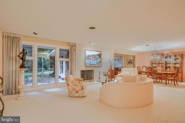 7900 IVY LN, Baltimore, MD 21208