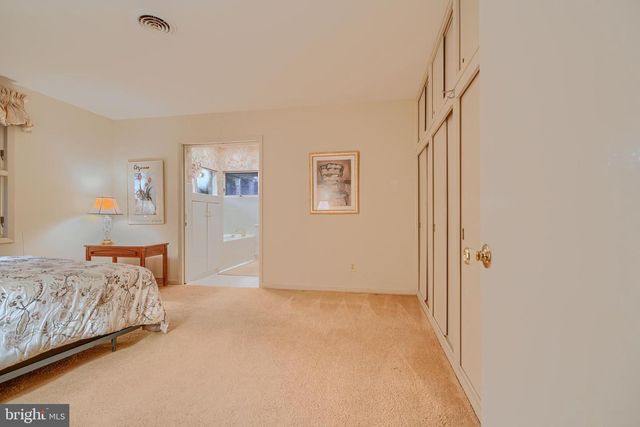 7900 IVY LN, Baltimore, MD 21208