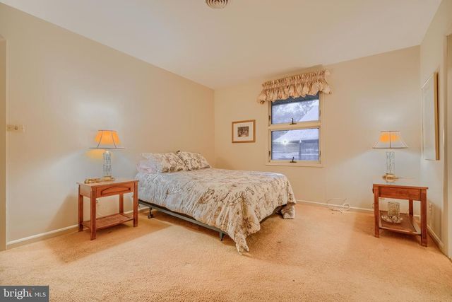 7900 IVY LN, Baltimore, MD 21208