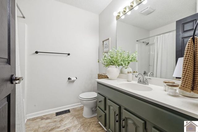 55 Heather Ln, Benton, KY 42025