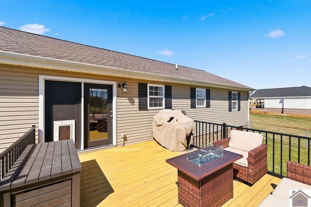 55 Heather Ln, Benton, KY 42025