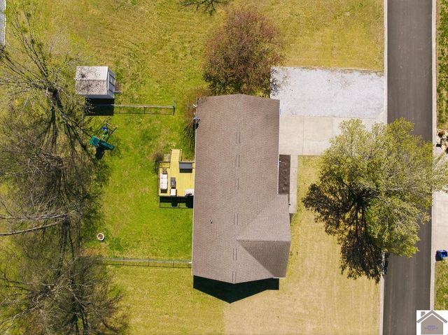 55 Heather Ln, Benton, KY 42025