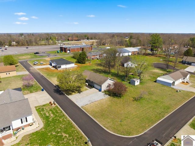 55 Heather Ln, Benton, KY 42025