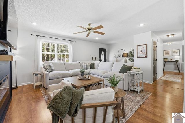 55 Heather Ln, Benton, KY 42025