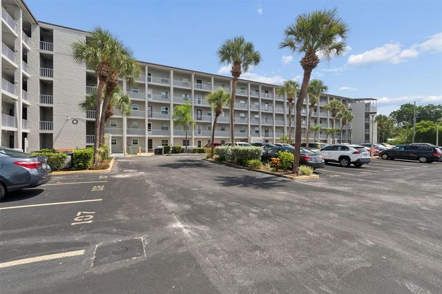 3074 LAKE BAYSHORE DR O-120, Bradenton, FL 34205