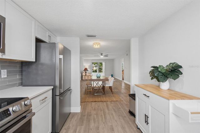 3074 LAKE BAYSHORE DR O-120, Bradenton, FL 34205