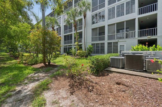 3074 LAKE BAYSHORE DR O-120, Bradenton, FL 34205
