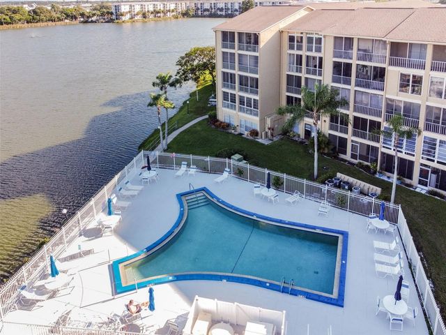 3074 LAKE BAYSHORE DR O-120, Bradenton, FL 34205