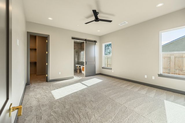 928 Hidden Ridge, Tulare, CA 93274