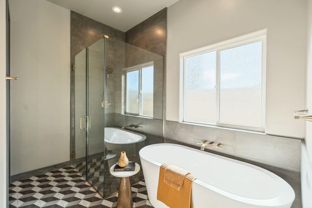 928 Hidden Ridge, Tulare, CA 93274