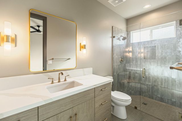 928 Hidden Ridge, Tulare, CA 93274