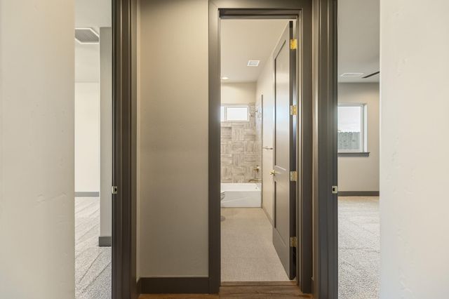 928 Hidden Ridge, Tulare, CA 93274