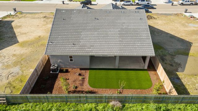 928 Hidden Ridge, Tulare, CA 93274