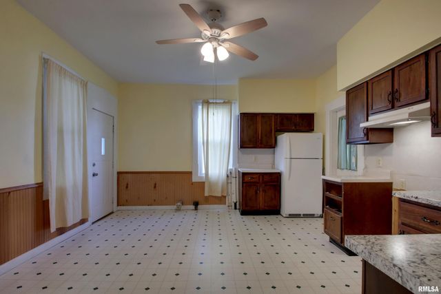 2069 SPRING Street, Quincy, IL 62301