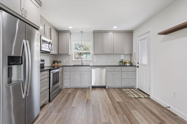 1309 W 10th Street, Mcgregor, TX 76657