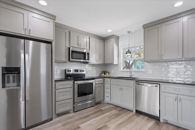 1309 W 10th Street, Mcgregor, TX 76657