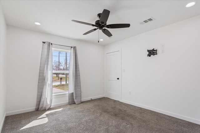 1309 W 10th Street, Mcgregor, TX 76657