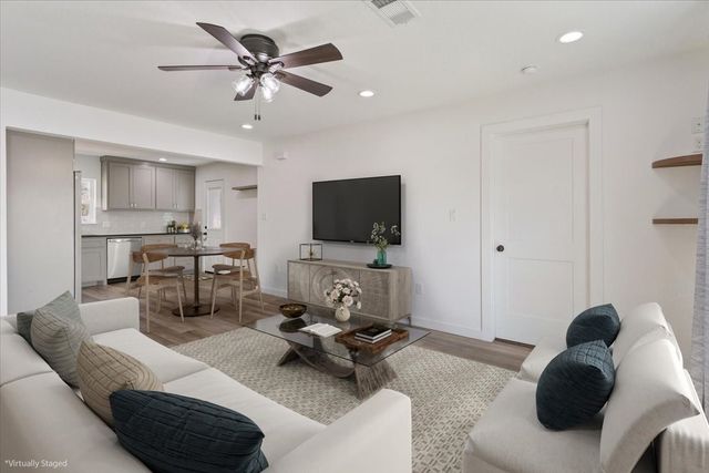 1309 W 10th Street, Mcgregor, TX 76657