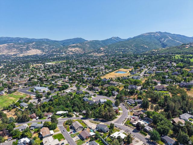 2524 S EDGEHILL DR, Bountiful, UT 84010