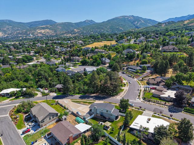 2524 S EDGEHILL DR, Bountiful, UT 84010