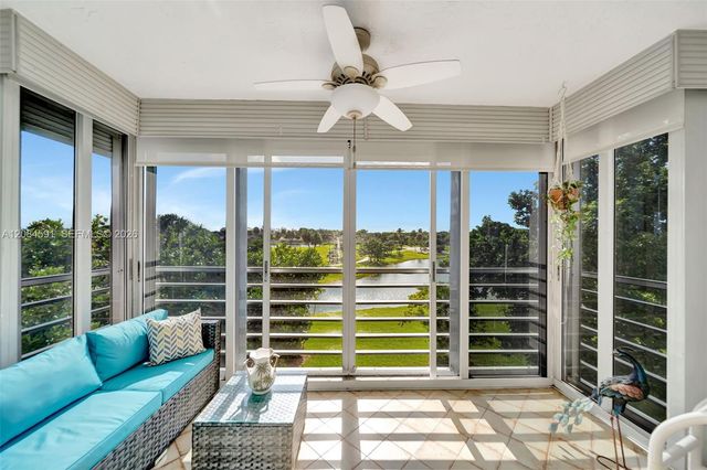 3980 Oaks Clubhouse Drive 409, Pompano Beach, FL 33069