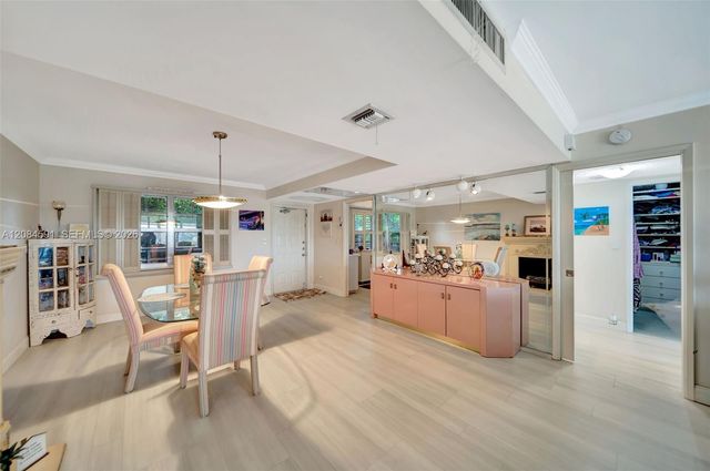 3980 Oaks Clubhouse Drive 409, Pompano Beach, FL 33069
