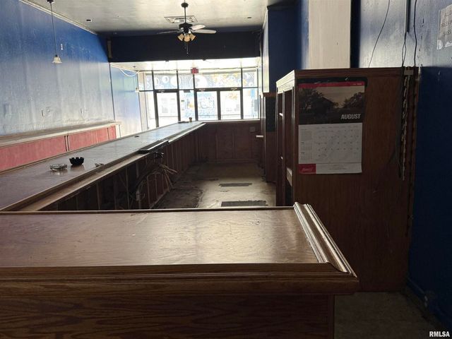 1811 2ND Avenue, Rock Island, IL 61201