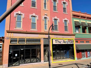 1811 2ND Avenue, Rock Island, IL 61201