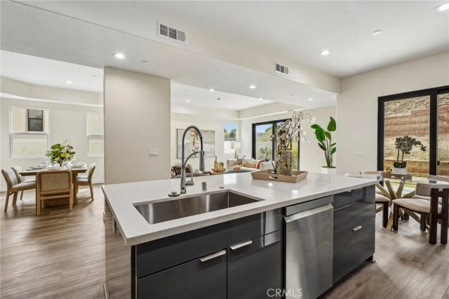677 Castlehill, Walnut, CA 91789
