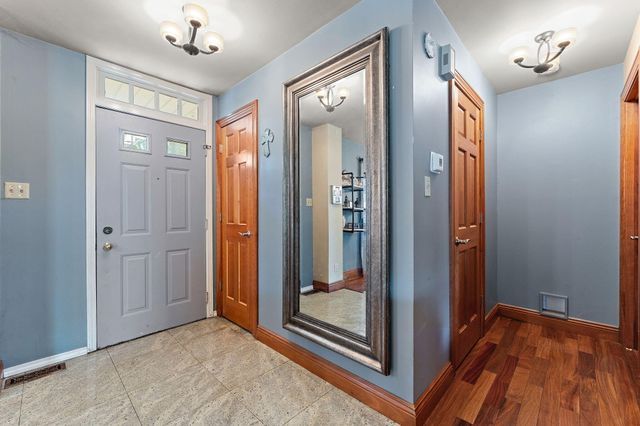 1609 S 5th Street, Chesterton, IN 46304