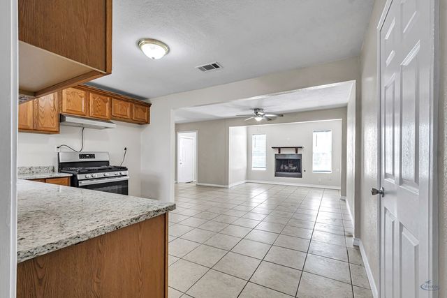 305 E Cuthbert Ave, Midland, TX 79701