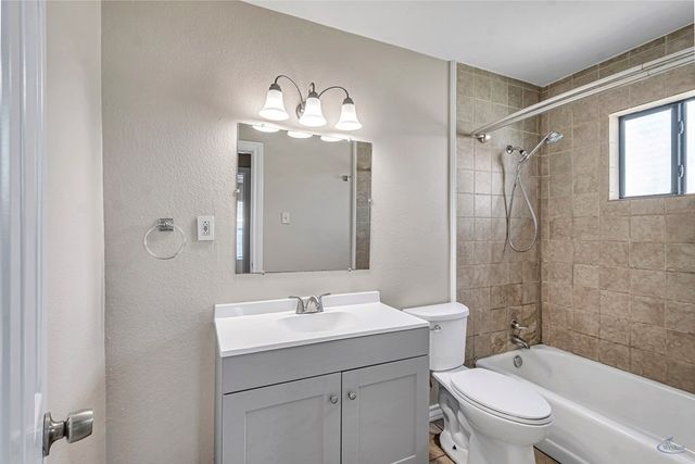 305 E Cuthbert Ave, Midland, TX 79701