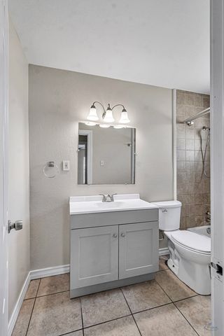 305 E Cuthbert Ave, Midland, TX 79701