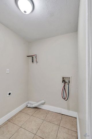 305 E Cuthbert Ave, Midland, TX 79701