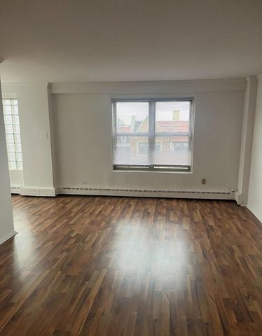 2620 W Berwyn Avenue 503, Chicago, IL 60625