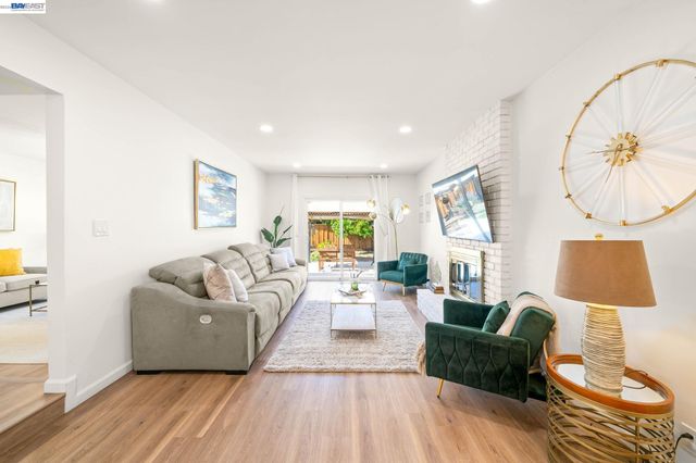 35290 Farnham Dr, Newark, CA 94560