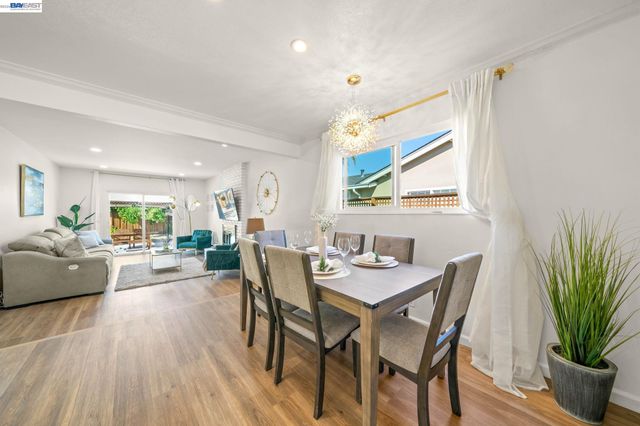 35290 Farnham Dr, Newark, CA 94560