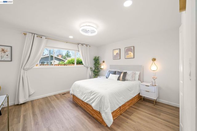 35290 Farnham Dr, Newark, CA 94560