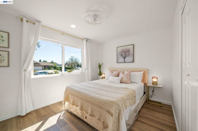 35290 Farnham Dr, Newark, CA 94560