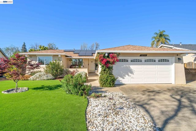 35290 Farnham Dr, Newark, CA 94560