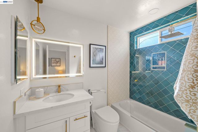 35290 Farnham Dr, Newark, CA 94560