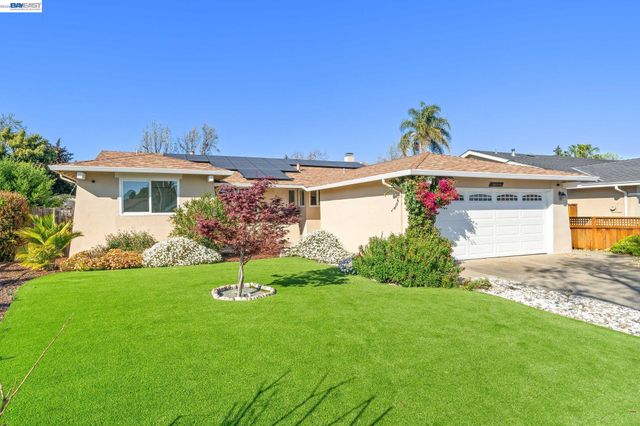 35290 Farnham Dr, Newark, CA 94560