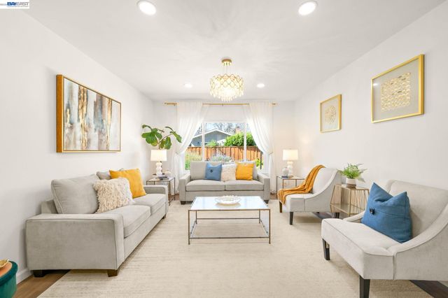 35290 Farnham Dr, Newark, CA 94560